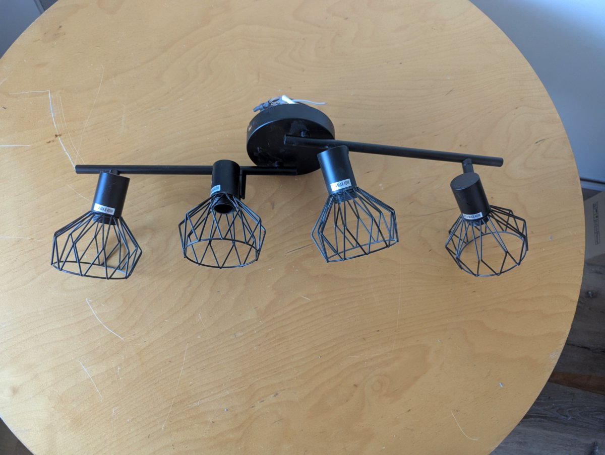Griestu lampa