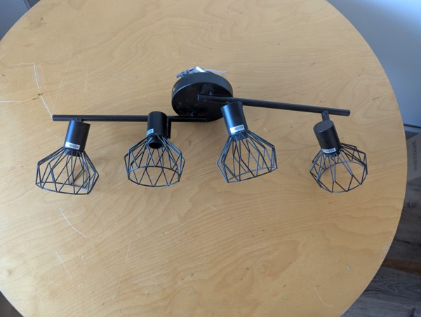 Griestu lampa