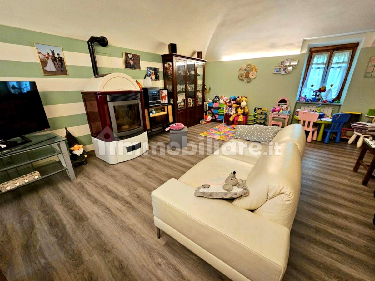 Māja Ziemeļitālijā ar plašu dārzu tikai 140 000 €