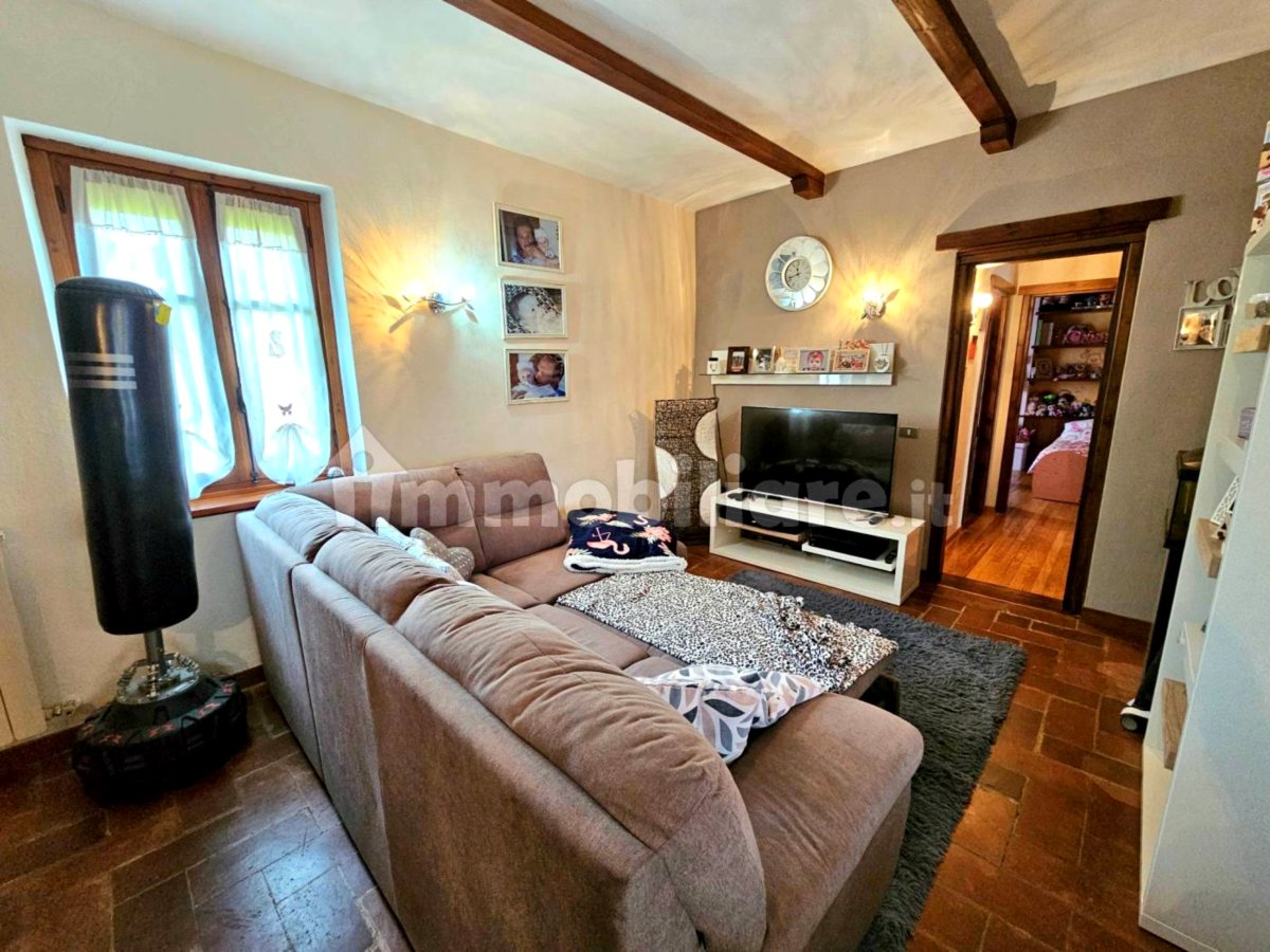 Māja Ziemeļitālijā ar plašu dārzu tikai 140 000 €