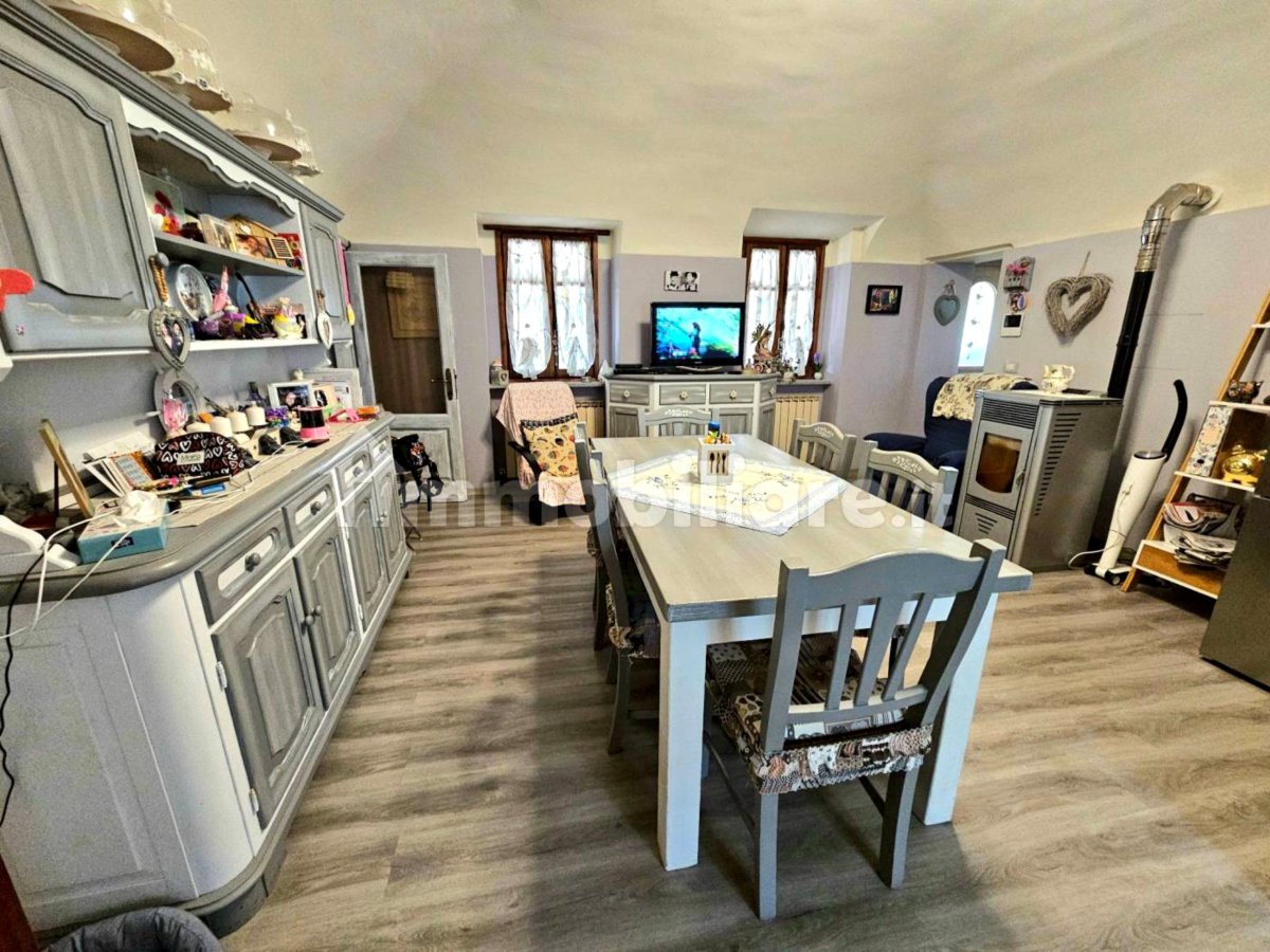 Māja Ziemeļitālijā ar plašu dārzu tikai 140 000 €