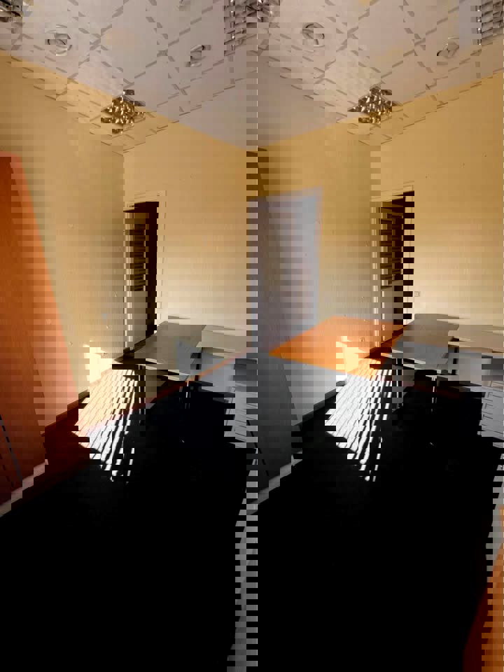 Izīrē komerctelpas Ganību dambī 7a