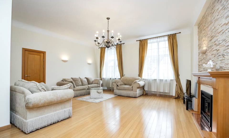 2 Guļamistabu Dzīvoklis Vecrīgas Sirdī