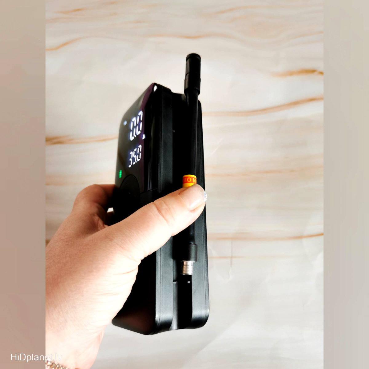 Portatīvs akumulatora auto kompresors riteņiem