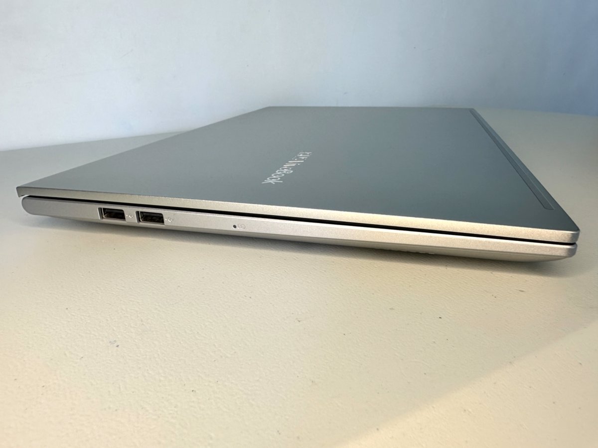 Lietots. Asus Vivobook K513EA. 2.5 Tb, Oled 15.6", Intel i5, Harman/kardon.