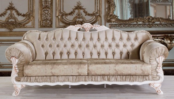 Exquisite Baroque Chesterfield Sofa - Luxury Tufted Design