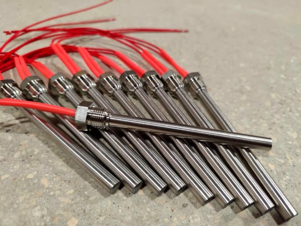 Aizdedzes svece - Свеча розжига