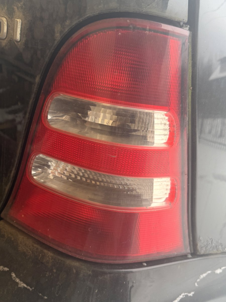 Mercedes-Benz A-Class W168 aizmugurējo lukturu komplekts (kreisais + labais)