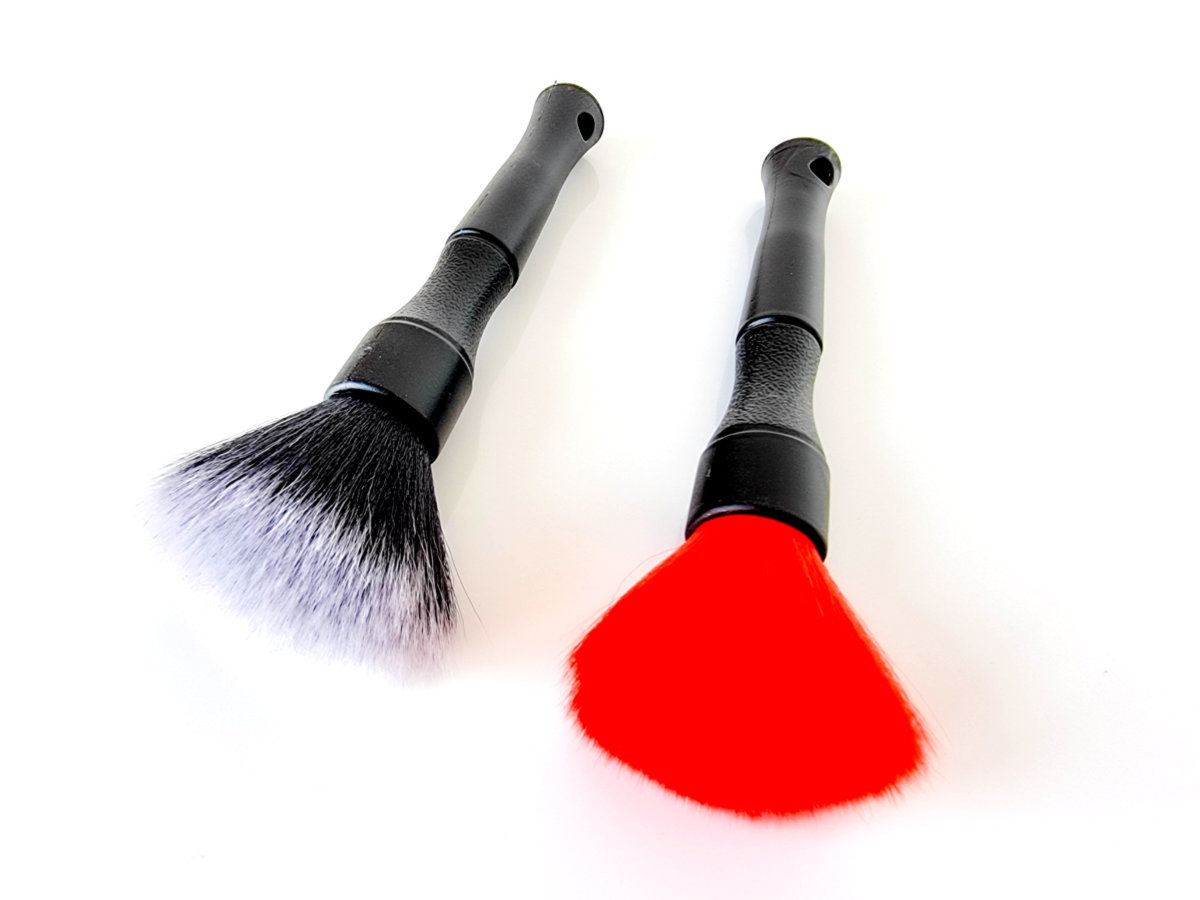 🧼 Кисть для чистки интерьера салона — удобный инструмент для тщательной уборки