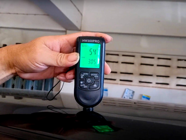 📏 Измеритель толщины краски HW-300 Pro — профессиональный толщиномер покрытий