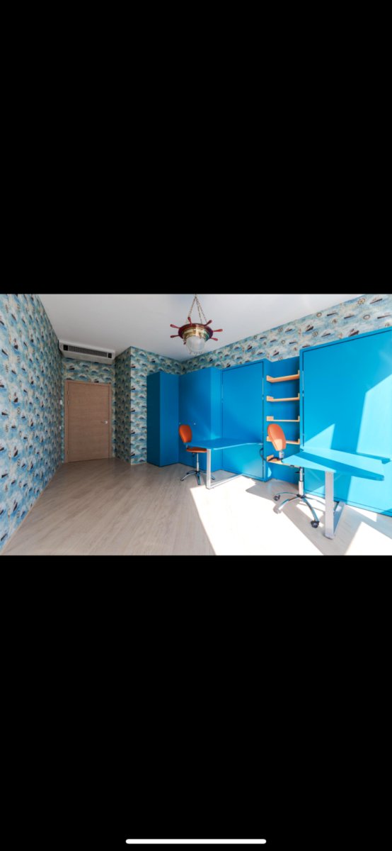 Детская мебель трансформер , 2 кровати, 2 стола, шкаф и полки