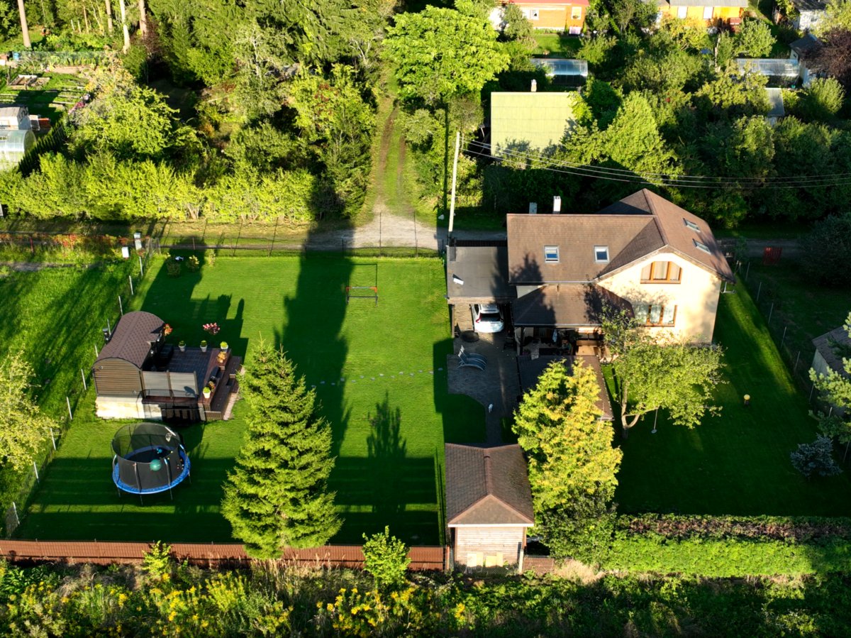 Ejošākā segmenta privātmāja Pierīgā, tikai 20 min. attālumā no Rīgas (Ziepniekkalnam).