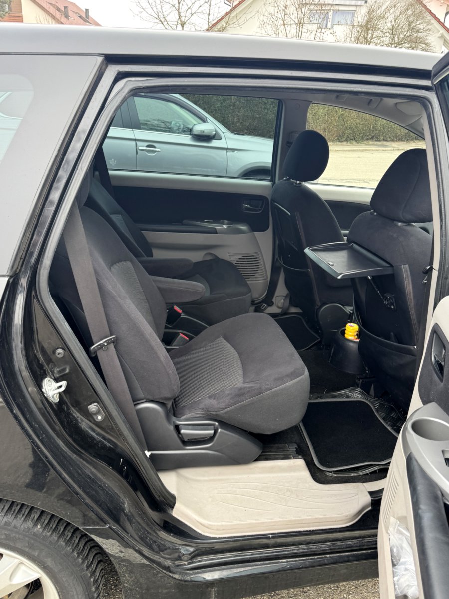 Mitsubishi Grandis 2.4 бензин коробка автомат