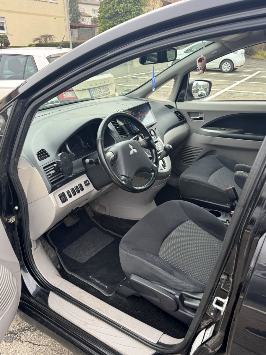 Mitsubishi Grandis 2.4 бензин коробка автомат