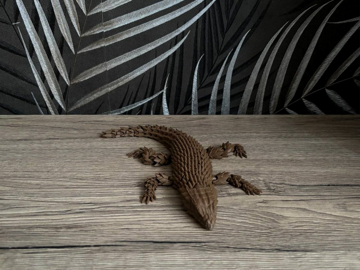 🦎Гибкая ящерица броненосец