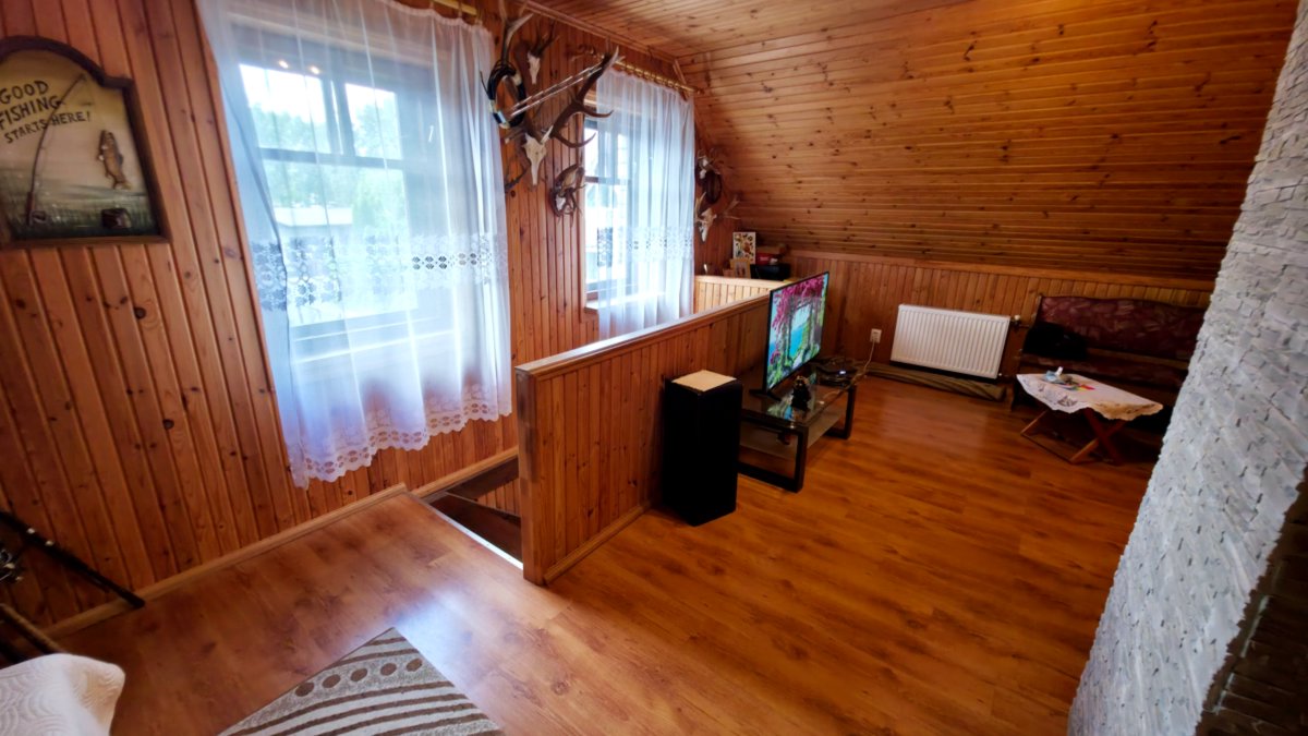 Pārdodam divstāvu māju pie Lielā Baltezera