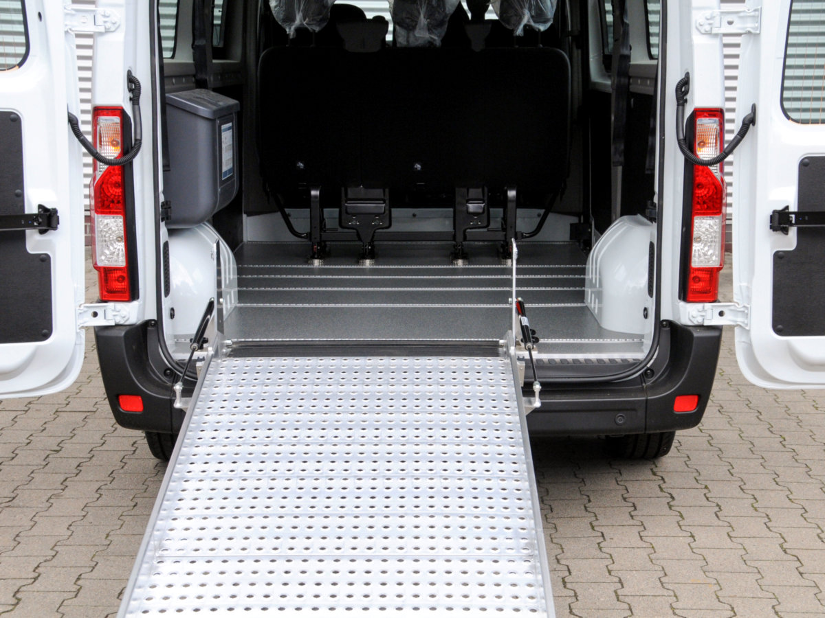 Rampa cilvēkiem ar invaliditāti