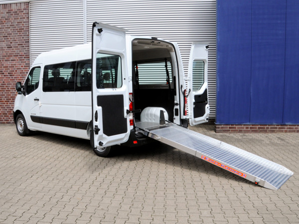 Rampa cilvēkiem ar invaliditāti