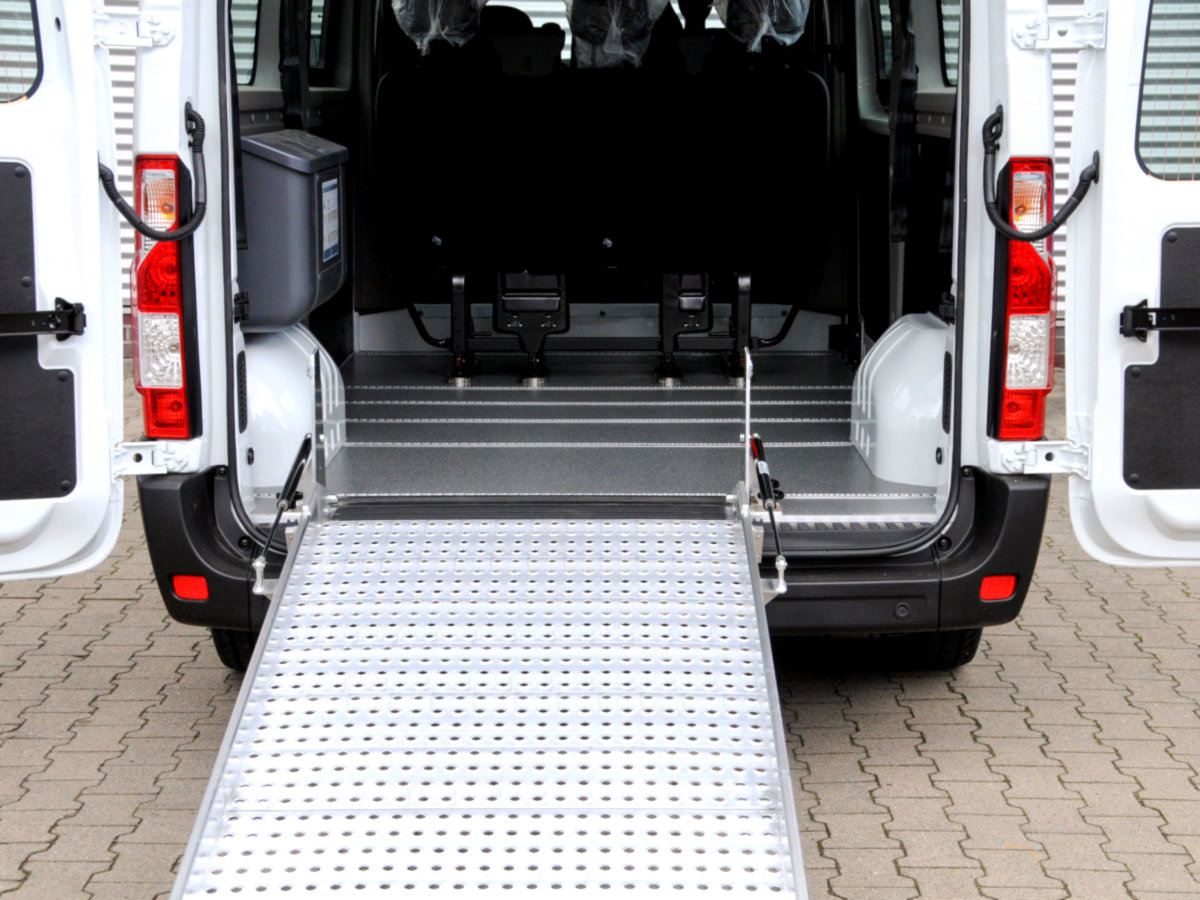 Rampa cilvēkiem ar invaliditāti