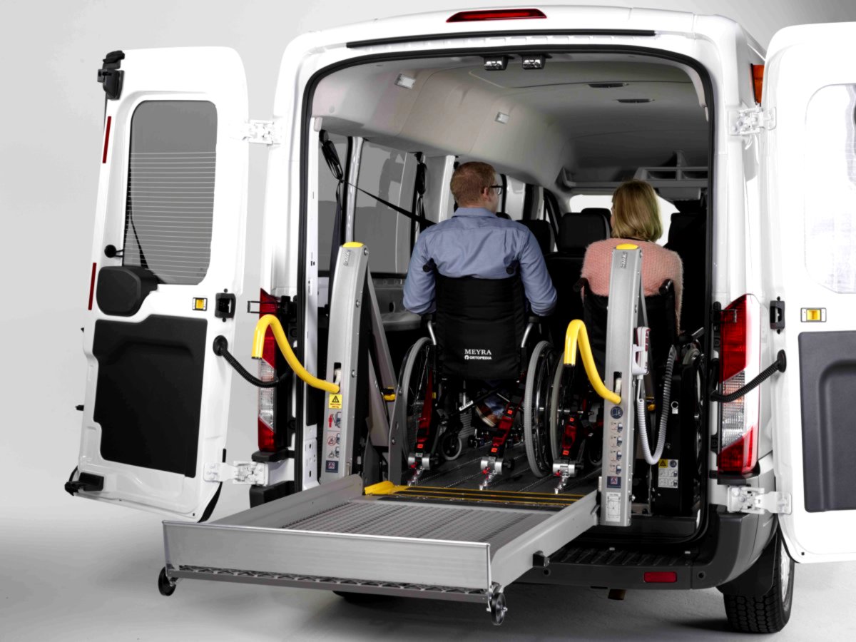 Hidrauliskais pacēlājs invalīdiem