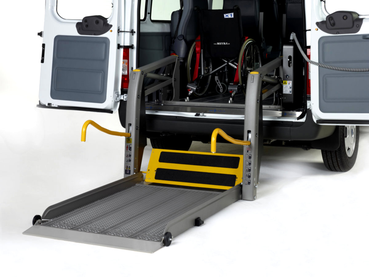 Hidrauliskais pacēlājs invalīdiem