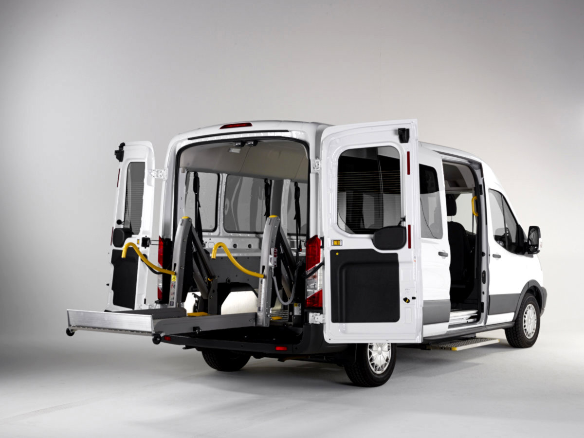 Hidrauliskais pacēlājs invalīdiem