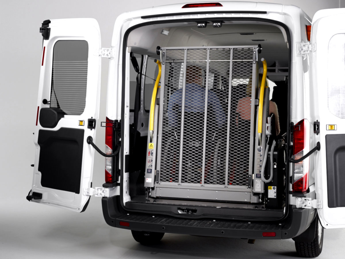 Hidrauliskais pacēlājs invalīdiem