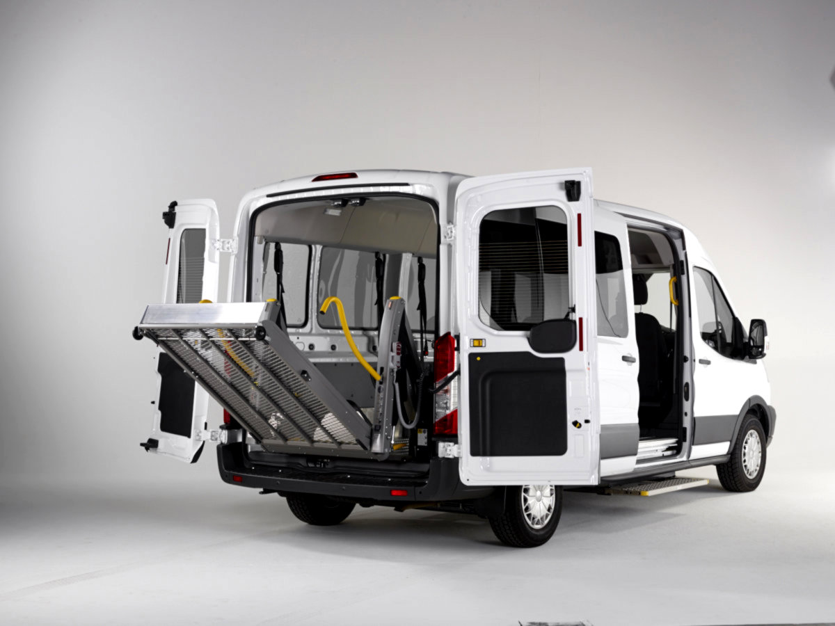 Hidrauliskais pacēlājs invalīdiem