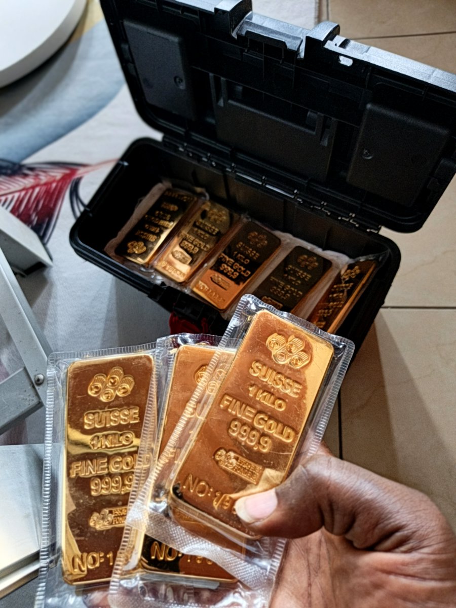 Gold bullion for collectors.