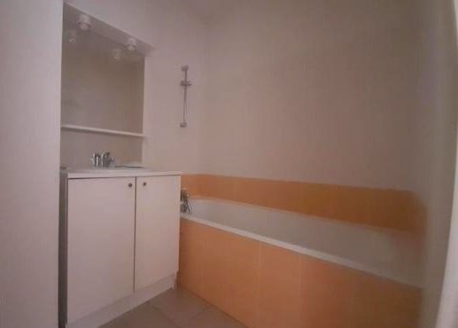 5 kambarių namo nuoma su terasa ir sodu